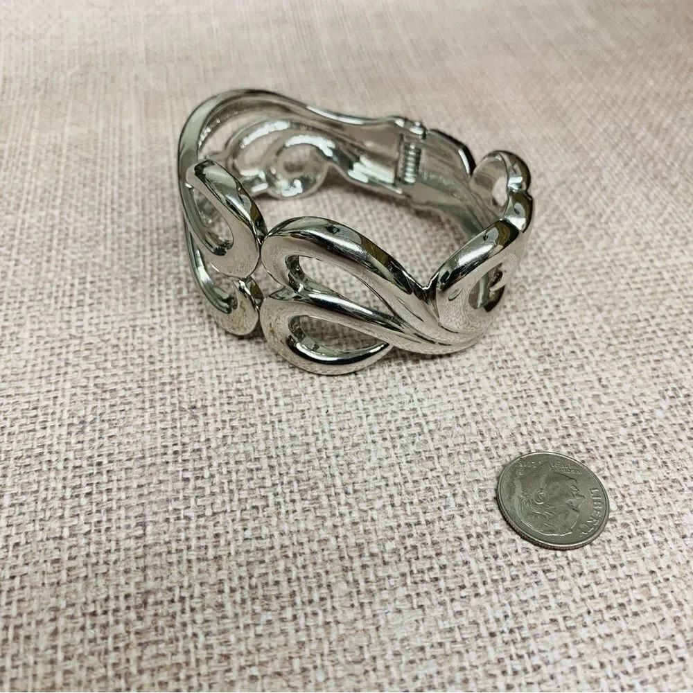 Silver Scroll Hinged Bracelet‎